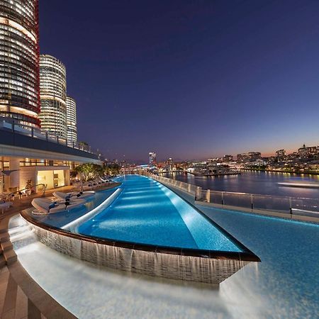 Crown Towers Sydney Hotel Kültér fotó Infinity Pool at The Star Gold Coast