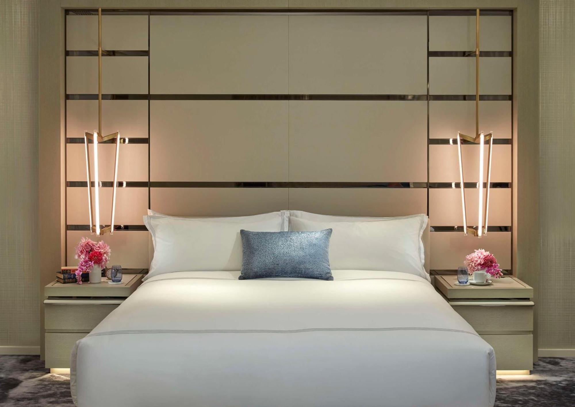 Crown Towers Sydney Hotel Kültér fotó A bedroom at The Ritz-Carlton, Dubai