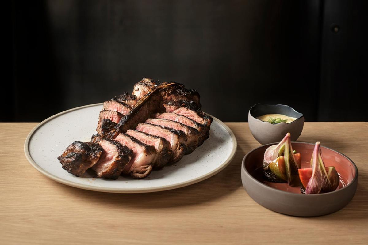 Crown Towers Sydney Hotel Kültér fotó A grilled steak